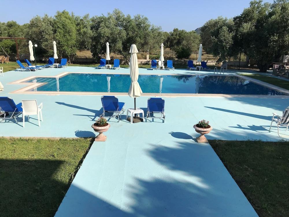Ai Helis Resort Svoronata Exterior foto