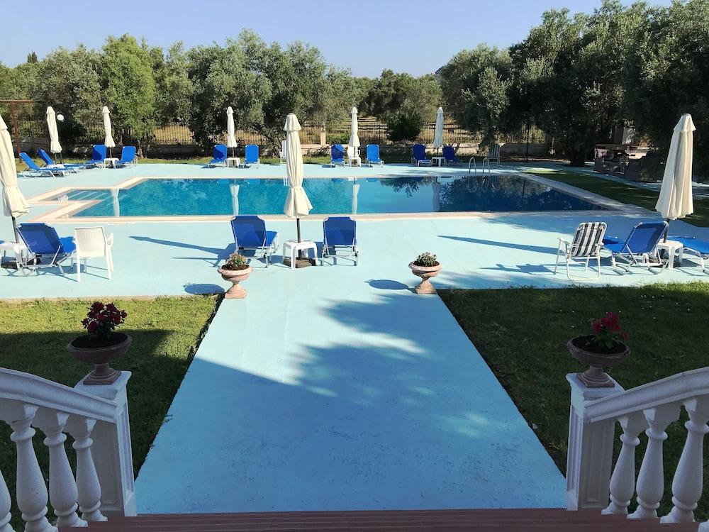 Ai Helis Resort Svoronata Exterior foto